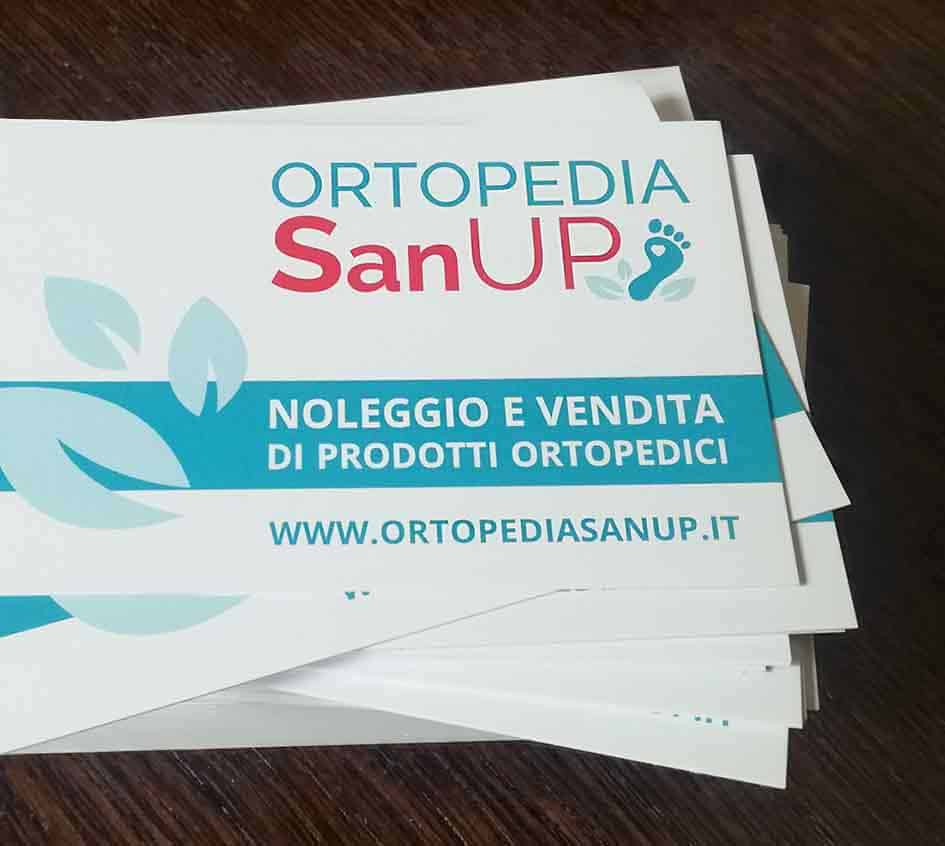 Progettazione dei biglietti da visita per il negozio di ortopedia a Milano San UP